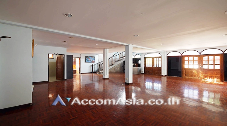 12  Studio Townhouse For Rent in Sathorn ,Bangkok BTS Chong Nonsi - BRT Technic Krungthep AA17972