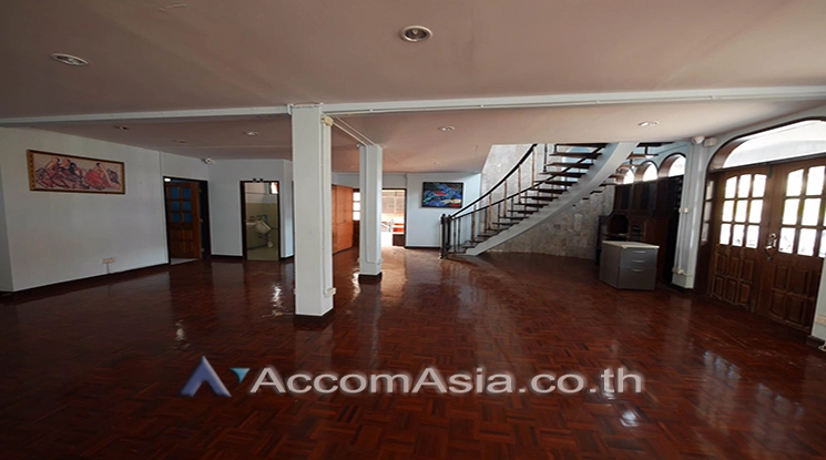 13  Studio Townhouse For Rent in Sathorn ,Bangkok BTS Chong Nonsi - BRT Technic Krungthep AA17972