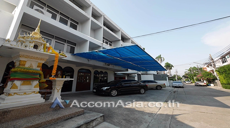 19  Studio Townhouse For Rent in Sathorn ,Bangkok BTS Chong Nonsi - BRT Technic Krungthep AA17972