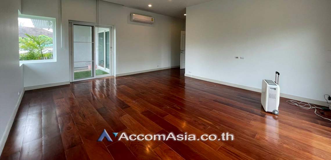 4 br House For Rent in sukhumvit, Bangkok AA17973 /