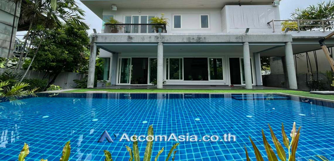 1  4 br House For Rent in sukhumvit ,Bangkok BTS Ekkamai - BTS Phra khanong AA17973