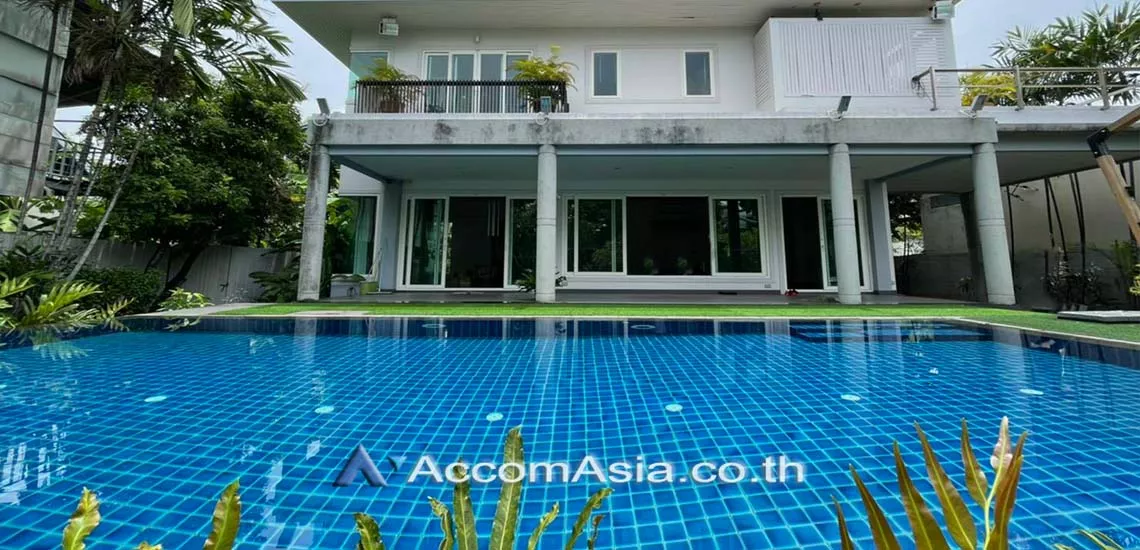  2  4 br House For Rent in Sukhumvit ,Bangkok BTS Ekkamai - BTS Phra khanong AA17973