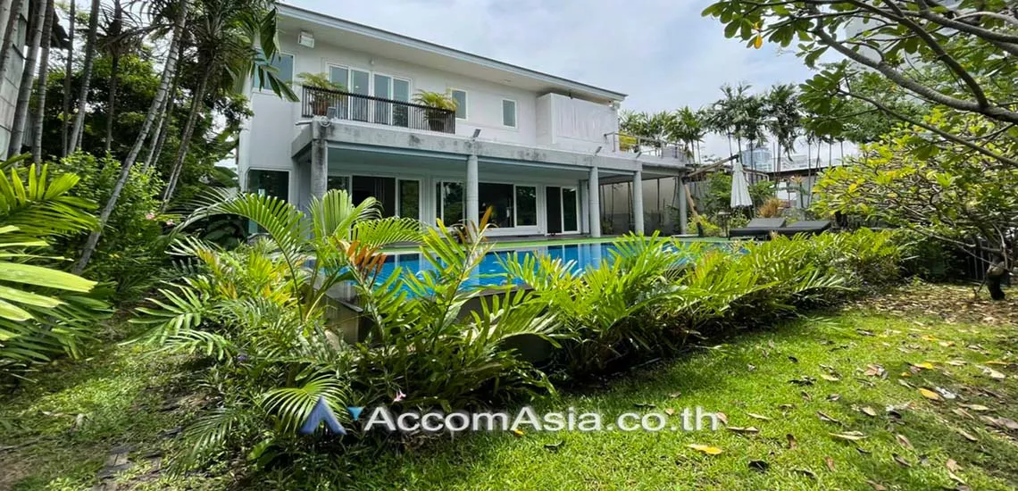unitPrivate Swimming Pool |  4 Bedrooms  House For Rent in Sukhumvit, Bangkok  near BTS Ekkamai - BTS Phra khanong (AA17973)