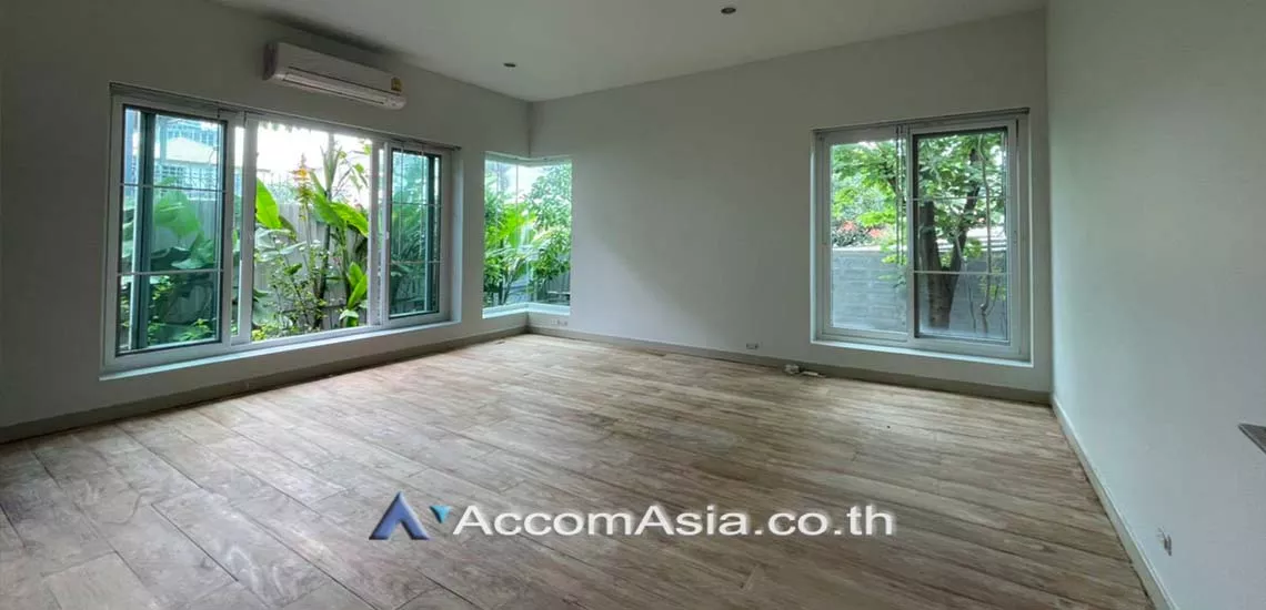 16  4 br House For Rent in Sukhumvit ,Bangkok BTS Ekkamai - BTS Phra khanong AA17973