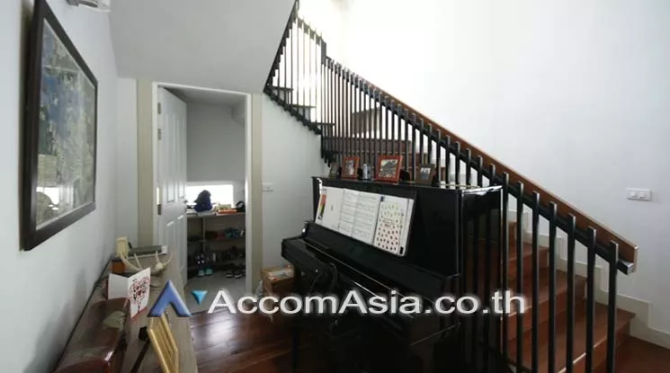 19  4 br House For Rent in Sukhumvit ,Bangkok BTS Ekkamai - BTS Phra khanong AA17973