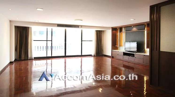 unit 4 Bedrooms  Apartment For Rent in Sukhumvit, Bangkok  near BTS Phrom Phong (AA17975)