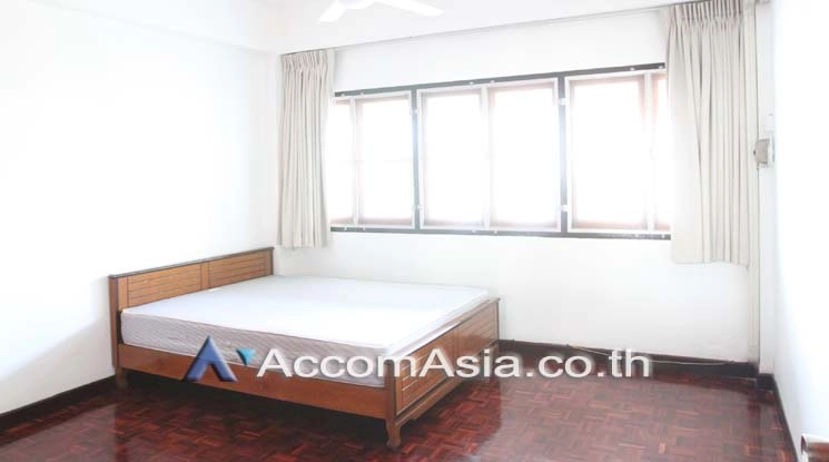  1  3 br Apartment For Rent in Sukhumvit ,Bangkok BTS Nana - MRT Sukhumvit at The classic traditional AA17995