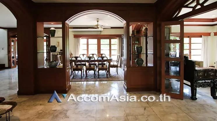unit 4 Bedrooms  House For Rent & Sale in Samutprakan, Samutprakan  (50214)