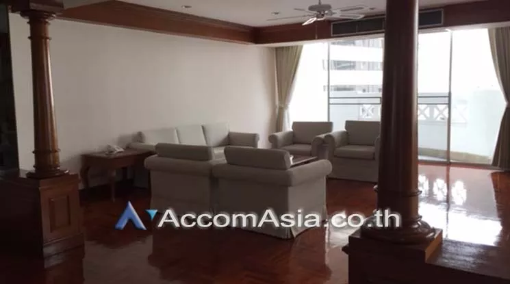 Pet friendly |  3 Bedrooms  Apartment For Rent in Sukhumvit, Bangkok  near BTS Asok - MRT Sukhumvit (AA18001)