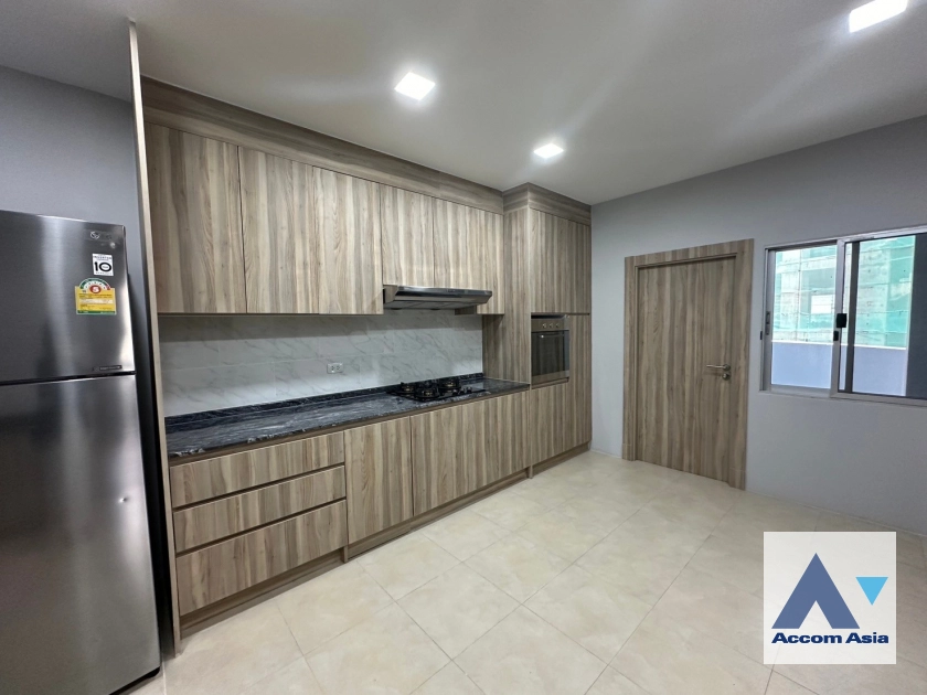  1  3 br Apartment for rent and sale in Sukhumvit ,Bangkok BTS Asok - MRT Sukhumvit at Newly renovated modern style living place AA18001