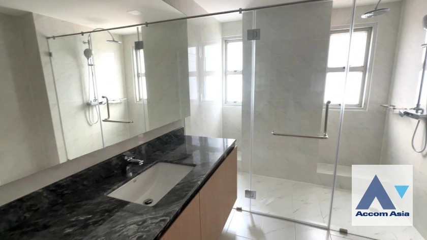 11  3 br Apartment for rent and sale in Sukhumvit ,Bangkok BTS Asok - MRT Sukhumvit at Newly renovated modern style living place AA18001