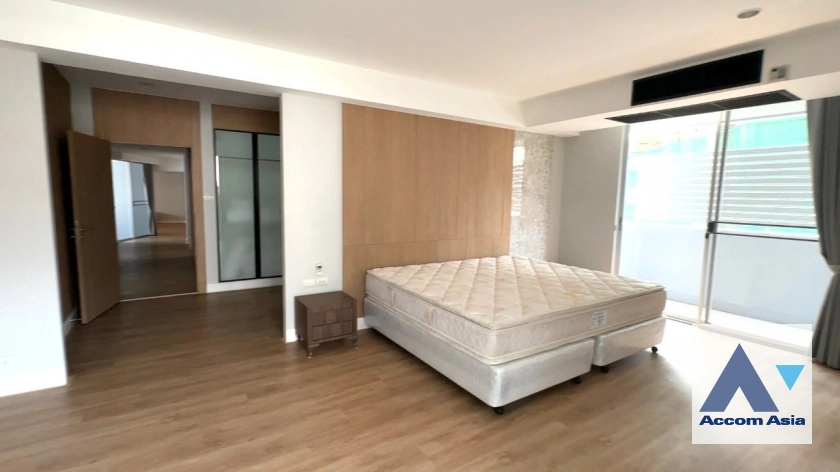 9  3 br Apartment for rent and sale in Sukhumvit ,Bangkok BTS Asok - MRT Sukhumvit at Newly renovated modern style living place AA18001