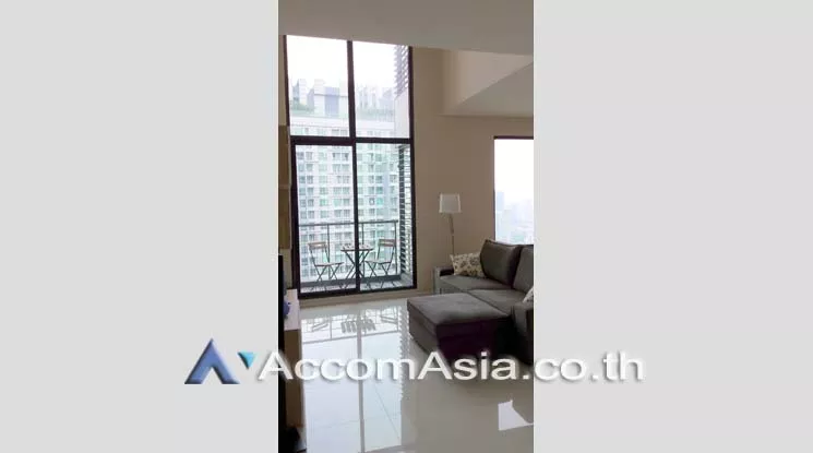  1 Bedroom  Condominium For Rent & Sale in Phaholyothin, Bangkok  near MRT Phetchaburi - ARL Makkasan (AA18002)