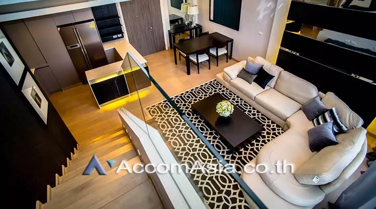 Duplex Condo, Penthouse |  3 Bedrooms  Condominium For Rent in Charoennakorn, Bangkok  near BTS Krung Thon Buri (AA18005)