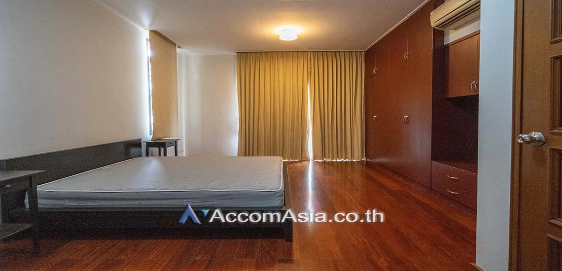 7  3 br House For Rent in Sukhumvit ,Bangkok BTS Nana AA18011