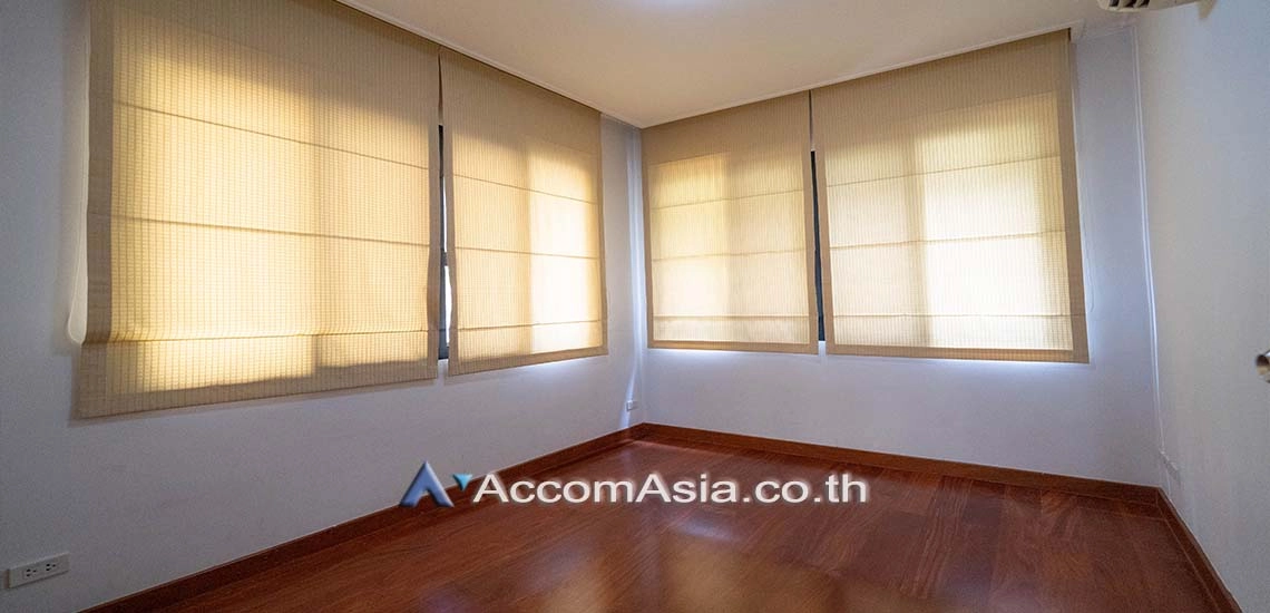11  3 br House For Rent in Sukhumvit ,Bangkok BTS Nana AA18011