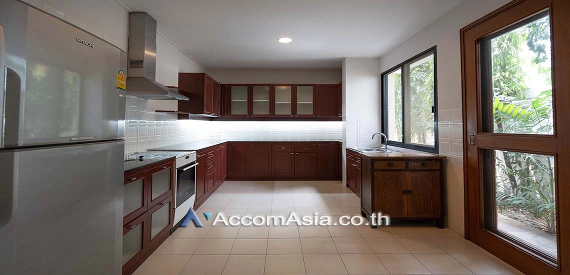 5  3 br House For Rent in Sukhumvit ,Bangkok BTS Nana AA18011