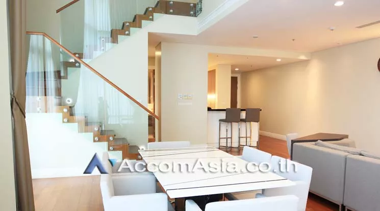 Duplex Condo |  3 Bedrooms  Condominium For Rent in Sukhumvit, Bangkok  near BTS Phrom Phong (AA18029)