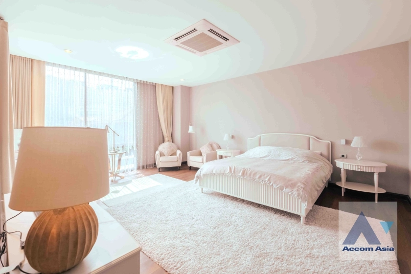 11  4 br House For Sale in Sukhumvit ,Bangkok BTS Phra khanong at Residence Sukhumvit 65 AA18039