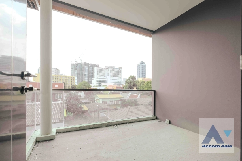 24  4 br House For Sale in Sukhumvit ,Bangkok BTS Phra khanong at Residence Sukhumvit 65 AA18039