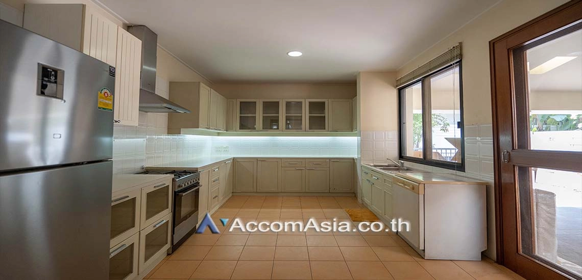 6  4 br House For Rent in Sukhumvit ,Bangkok BTS Nana AA18040