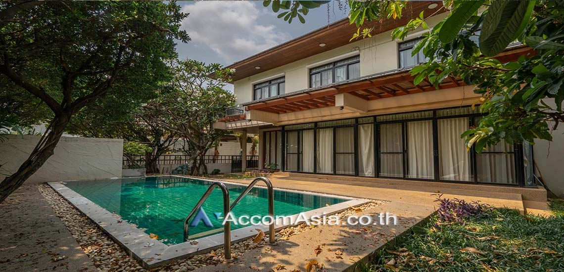 unitPrivate Swimming Pool |  4 Bedrooms  House For Rent in Sukhumvit, Bangkok  near BTS Nana (AA18040)
