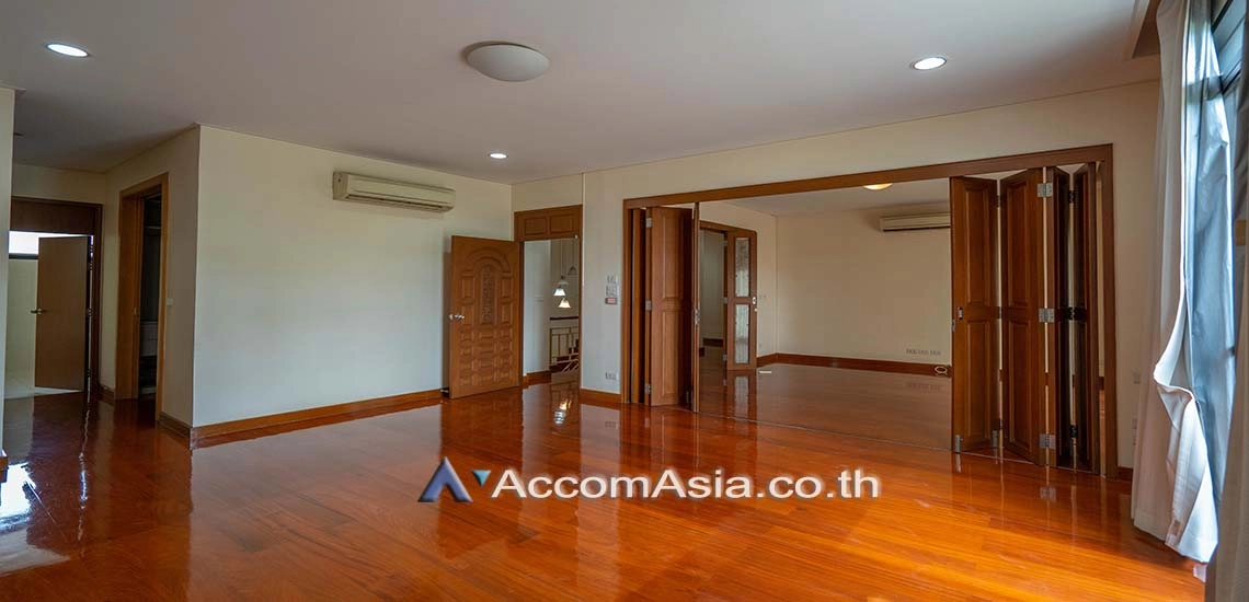 11  4 br House For Rent in sukhumvit ,Bangkok BTS Nana AA18040