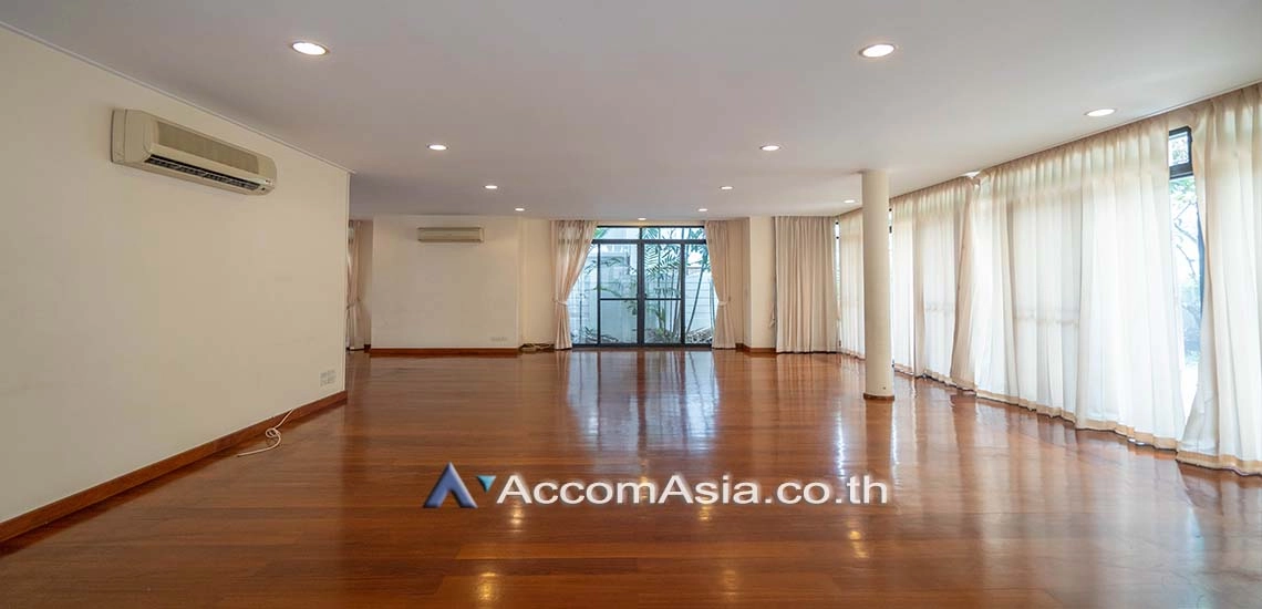 5  4 br House For Rent in Sukhumvit ,Bangkok BTS Nana AA18040