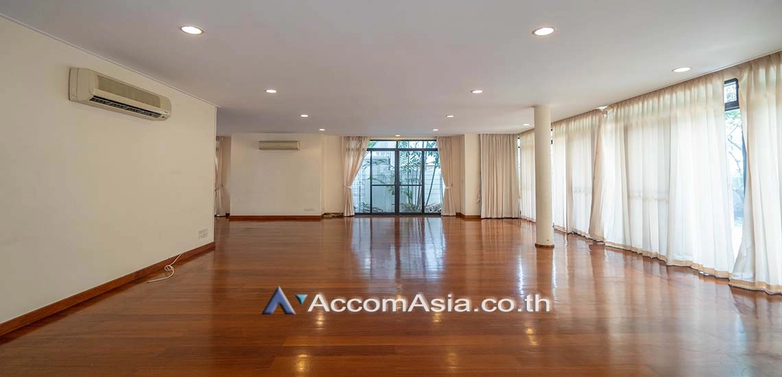 5  4 br House For Rent in sukhumvit ,Bangkok BTS Nana AA18040