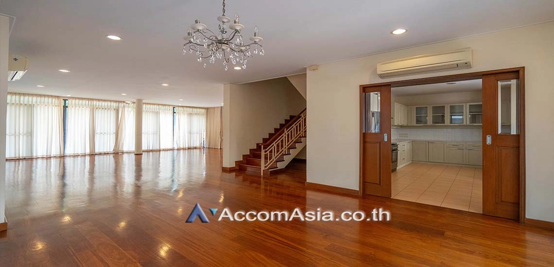 unitPrivate Swimming Pool |  4 Bedrooms  House For Rent in Sukhumvit, Bangkok  near BTS Nana (AA18040)