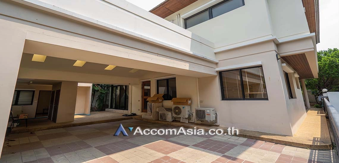  1  4 br House For Rent in Sukhumvit ,Bangkok BTS Nana AA18040