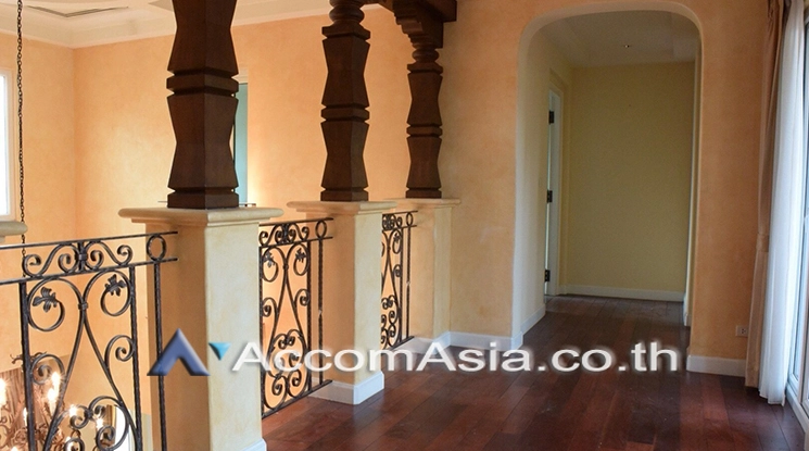 18  4 br House For Rent in Bang Na ,Bangkok  at Magnolia AA18045
