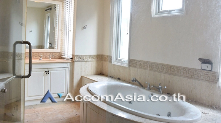 24  4 br House For Rent in Bang Na ,Bangkok  at Magnolia AA18045