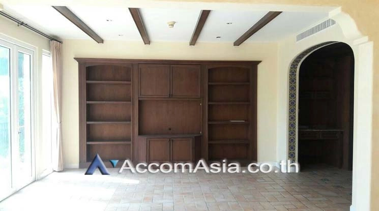 unitPet friendly |  4 Bedrooms  House For Rent in Bang Na, Bangkok  (AA18045)