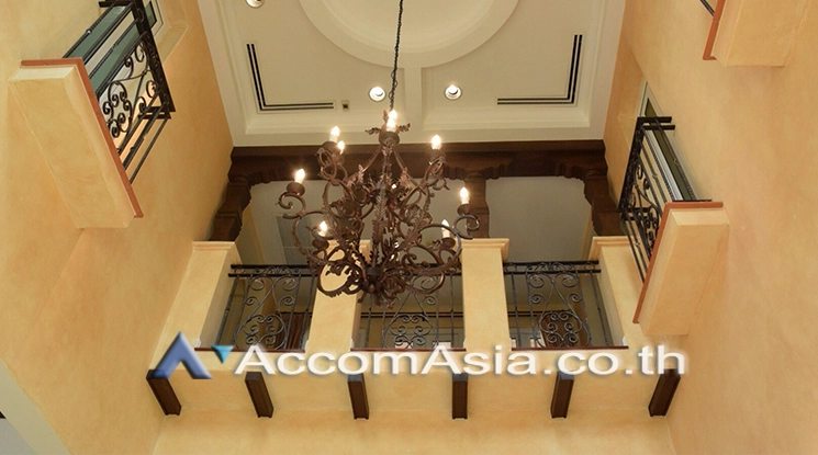 8  4 br House For Rent in Bang Na ,Bangkok  at Magnolia AA18045