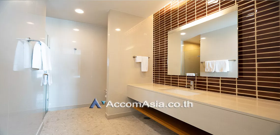 8  2 br Apartment For Rent in Charoenkrung ,Bangkok  at Riverfront Residence AA18067