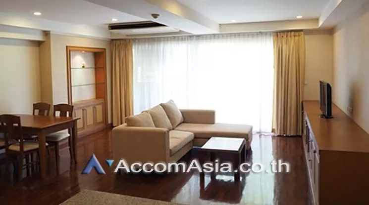  2 Bedrooms  Apartment For Rent in Ploenchit, Bangkok  near BTS Ploenchit (AA18078)