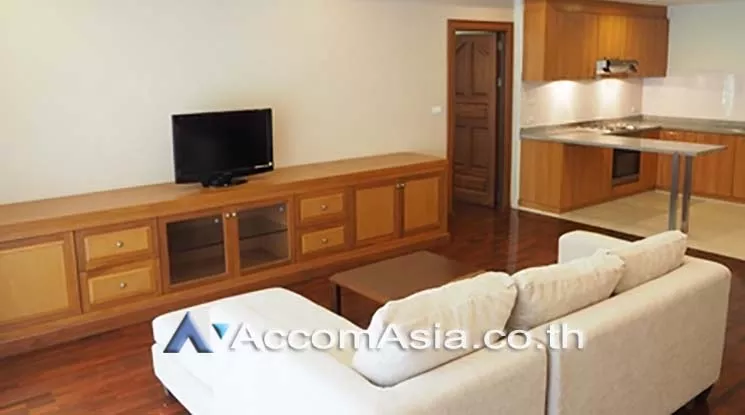  2 Bedrooms  Apartment For Rent in Ploenchit, Bangkok  near BTS Ploenchit (AA18078)