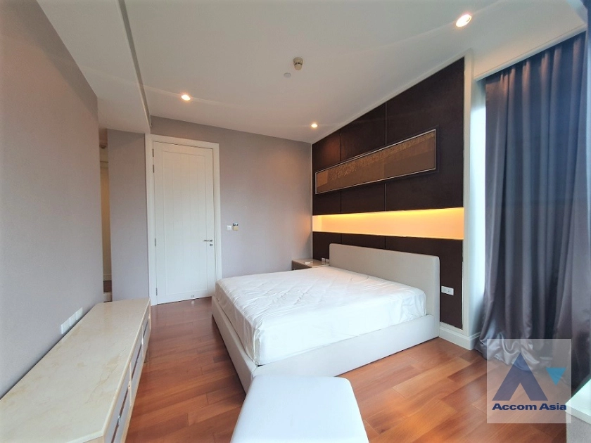 15  2 br Condominium For Sale in Ploenchit ,Bangkok BTS Chitlom at Q Langsuan  AA18085