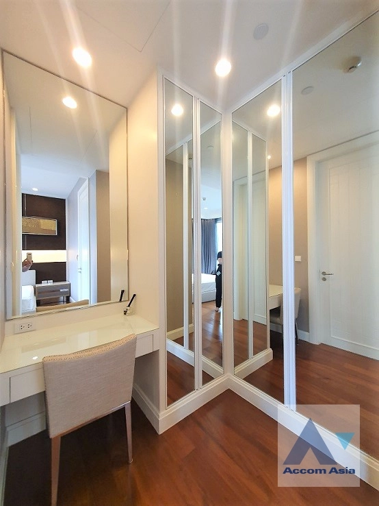 16  2 br Condominium For Sale in Ploenchit ,Bangkok BTS Chitlom at Q Langsuan  AA18085