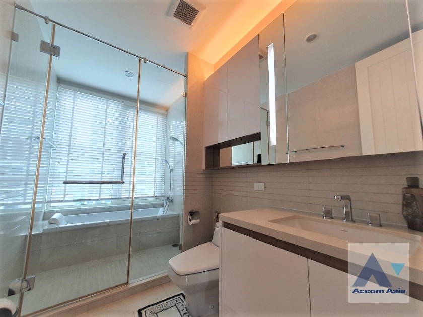22  2 br Condominium For Sale in Ploenchit ,Bangkok BTS Chitlom at Q Langsuan  AA18085