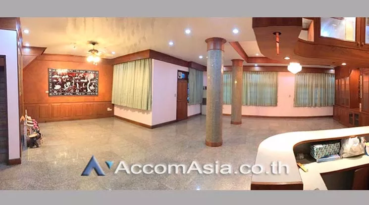 unitHome Office, Pet friendly |  4 Bedrooms  Townhouse For Rent in Sukhumvit, Bangkok  near BTS Bang Na (AA18121)