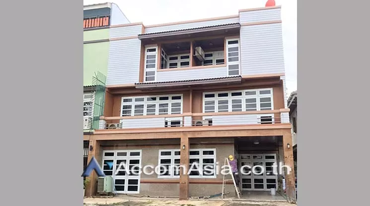 4  4 br Townhouse For Rent in sukhumvit ,Bangkok BTS Bang Na AA18121