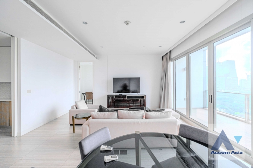  1  3 br Condominium For Rent in Ploenchit ,Bangkok BTS Ratchadamri - MRT Silom at 185 Rajadamri AA18126