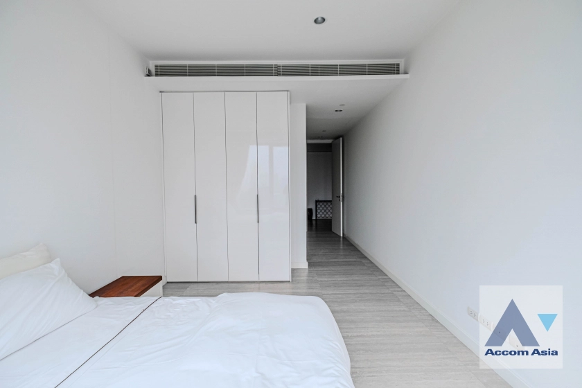 9  3 br Condominium For Rent in Ploenchit ,Bangkok BTS Ratchadamri - MRT Silom at 185 Rajadamri AA18126