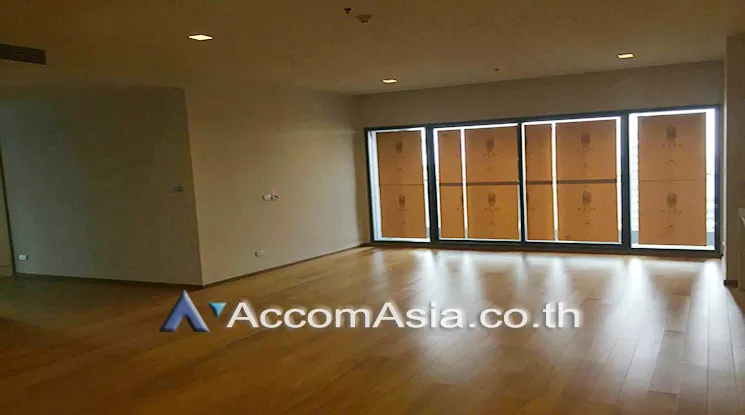 unit 3 Bedrooms  Condominium For Rent & Sale in Sukhumvit, Bangkok  near BTS Nana (AA18127)
