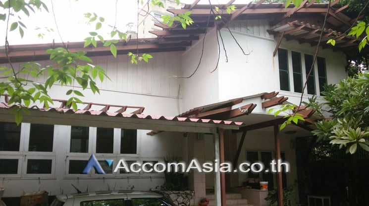  2  3 br House for rent and sale in Sukhumvit ,Bangkok BTS Thong Lo AA18134