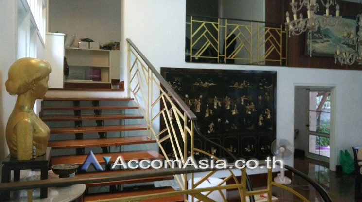 6  3 br House for rent and sale in Sukhumvit ,Bangkok BTS Thong Lo AA18134