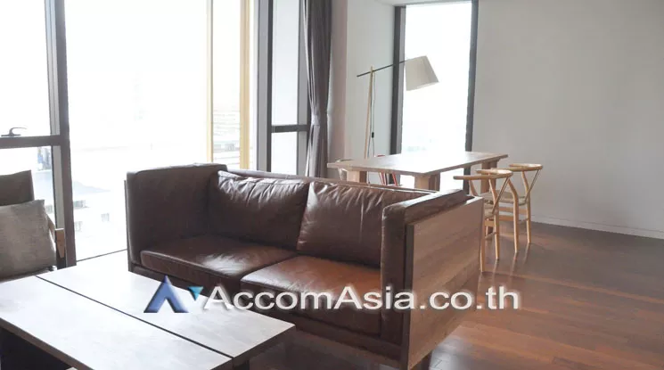  1 Bedroom  Condominium For Rent & Sale in Ploenchit, Bangkok  near BTS Ratchadamri (AA18151)