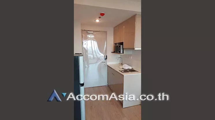  1 Bedroom  Condominium For Rent in Silom, Bangkok  near MRT Sam Yan (AA18158)